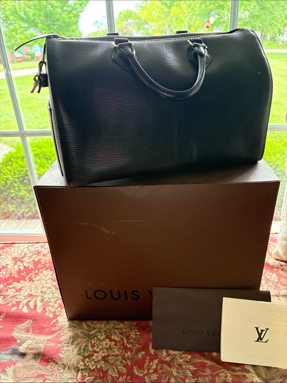 Authentic LV Speedy 30 Epi bag, box and bag.